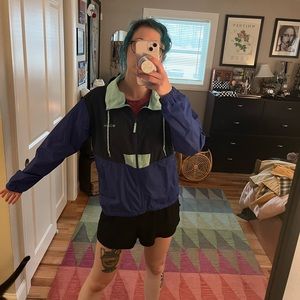 Lightweight Columbia windbreaker